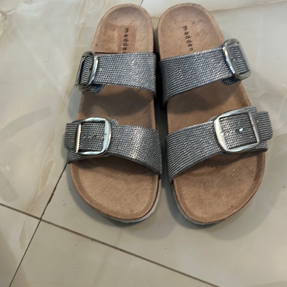 Ladies madden girl slippers